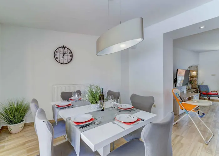In 45274 Villa