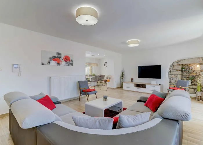 Villa In 45274