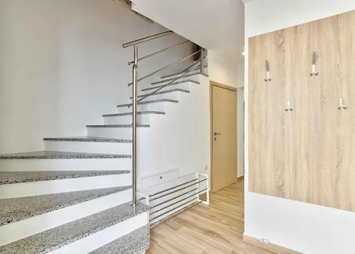 In 45274 Villa *