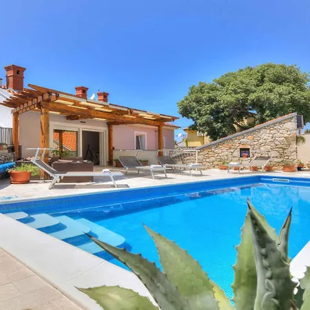 In 45274 Tatil Evi